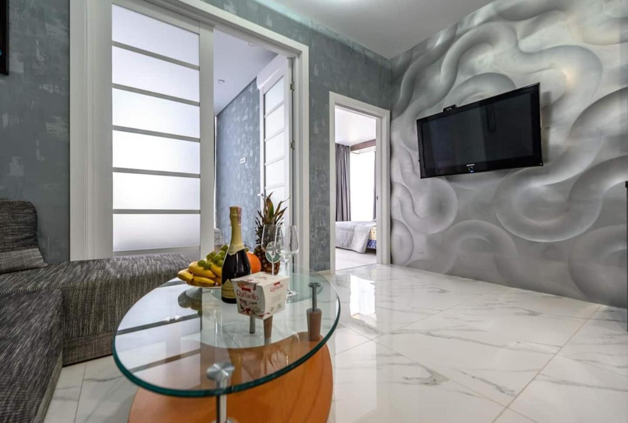 Бесті Апартаменти, 2 Спальні, Вид Моря 0523 Odessa Buitenkant foto